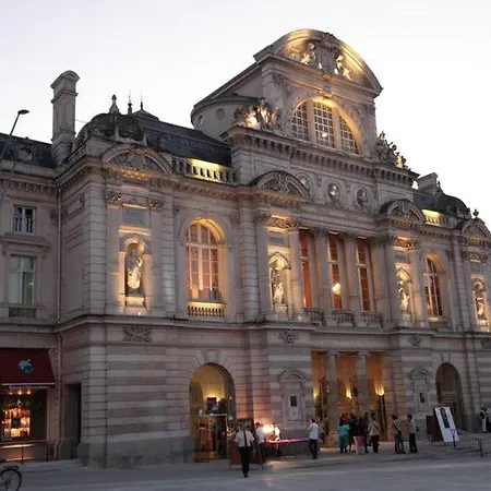 Apartman Oluxuxy49 - T3 De Prestige, Place Du Ralliement, 2eme 3eme Et 4eme Etage Sans Ascenseur