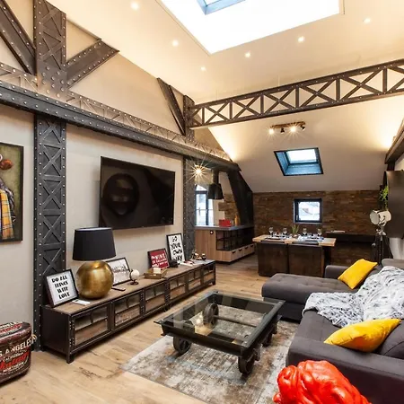 Oluxuxy49 - T3 De Prestige, Place Du Ralliement, 2eme 3eme Et 4eme Etage Sans Ascenseur