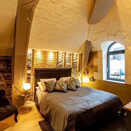 Oluxuxy49 - T3 De Prestige, Place Du Ralliement, 2ème 3ème Et 4ème étage Sans Ascenseur Apartamento