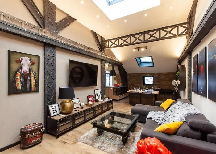 Oluxuxy49 - T3 De Prestige, Place Du Ralliement, 2eme 3eme Et 4eme Etage Sans Ascenseur