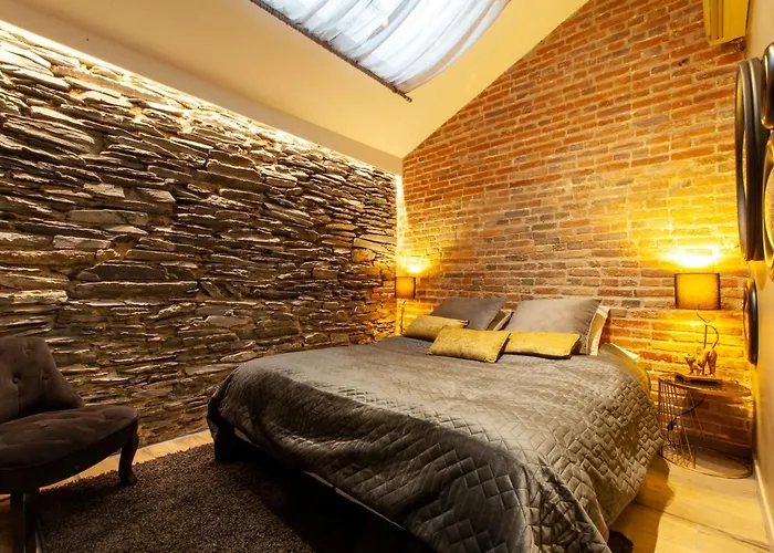 Oluxuxy49 - T3 De Prestige, Place Du Ralliement, 2eme 3eme Et 4eme Etage Sans Ascenseur