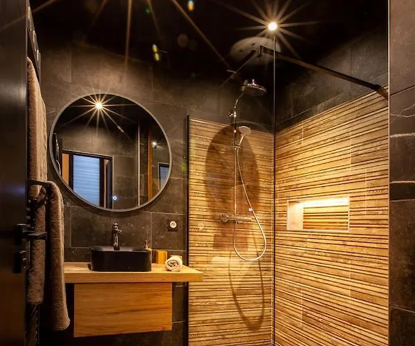 Oluxuxy49 - T3 De Prestige, Place Du Ralliement, 2eme 3eme Et 4eme Etage Sans Ascenseur