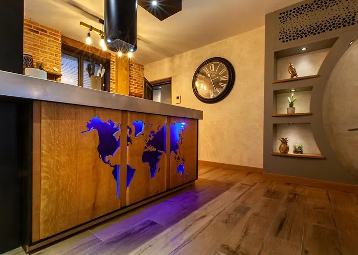 Oluxuxy49 - T3 De Prestige, Place Du Ralliement, 2eme 3eme Et 4eme Etage Sans Ascenseur