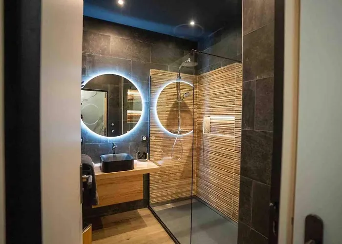 Oluxuxy49 - T3 De Prestige, Place Du Ralliement, 2eme 3eme Et 4eme Etage Sans Ascenseur Διαμέρισμα Ανζέρ