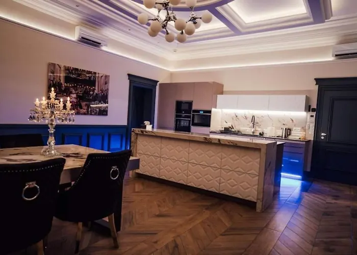 Oluxuxy49 - T3 De Prestige, Place Du Ralliement, 2eme 3eme Et 4eme Etage Sans Ascenseur *