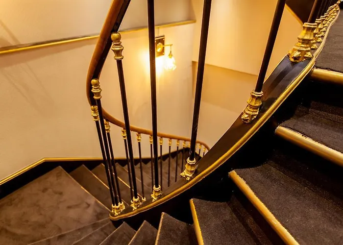 Oluxuxy49 - T3 De Prestige, Place Du Ralliement, 2eme 3eme Et 4eme Etage Sans Ascenseur